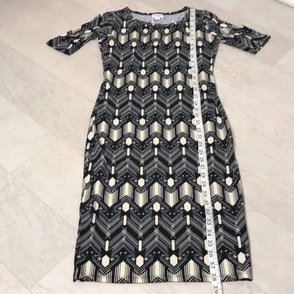 LulaRoe Dress Sz XXS Black Cream Julia Midi 00-0 - Picture 7 of 7